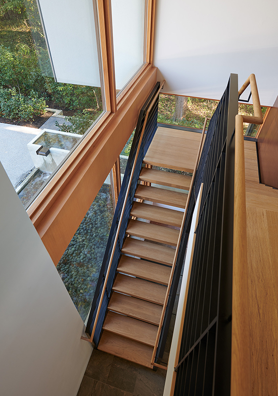 Mark_McInturff_Architects_DC_MD_Staircase_wooden