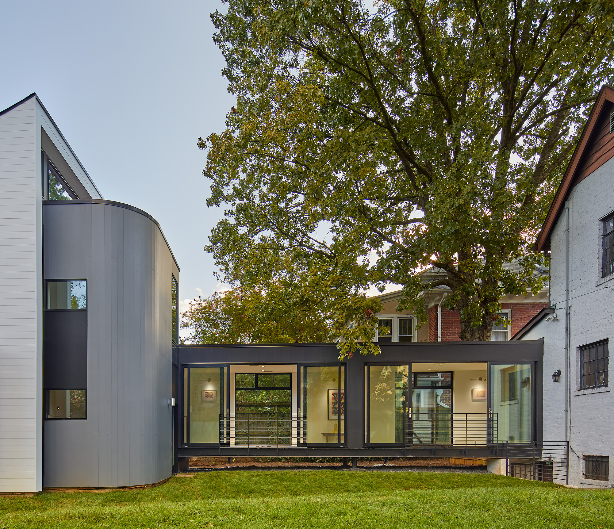 10 Crestwood ADU McInturff Architects.jpg